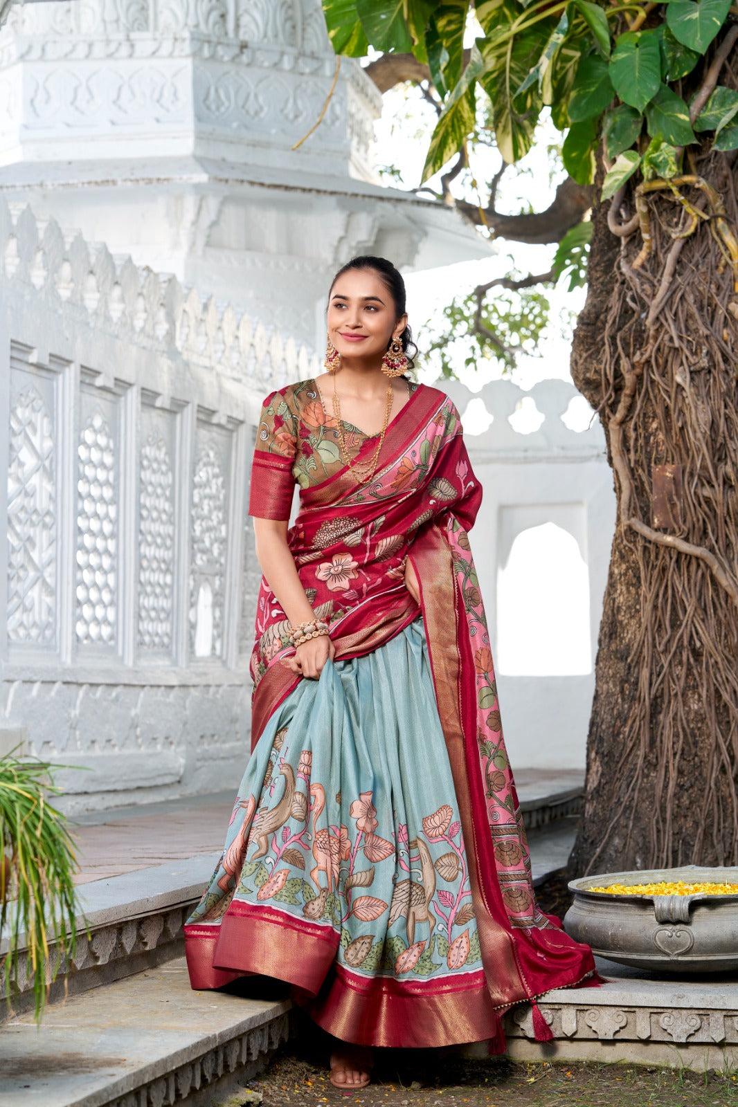 Presenting a perfectly blendedTussar silk lehenga for festive season to charm your look!β¨ - Navratri And other Festival